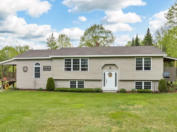 22 Holiday Acres Road, Whitefield, NH 03598