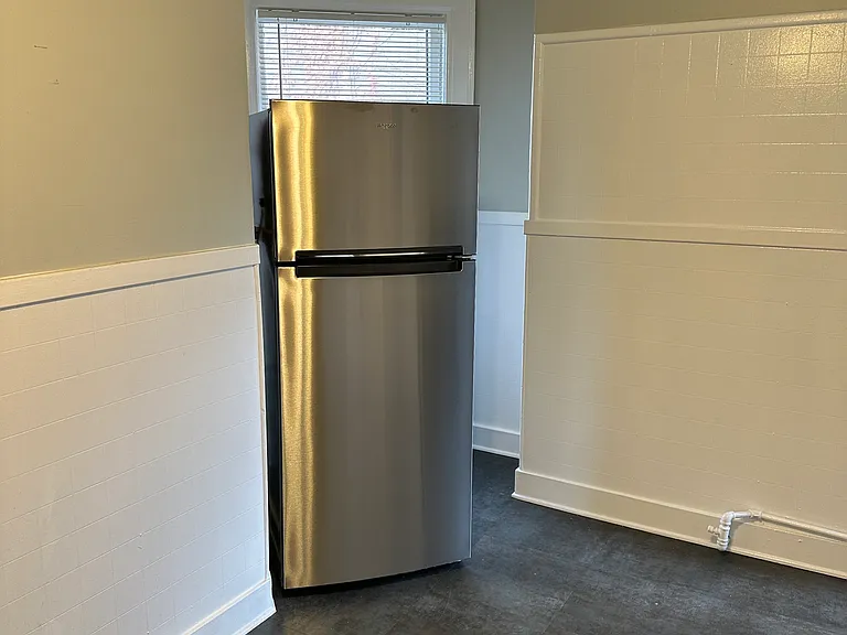 750 Elmwood Ave #2 — Photo 3