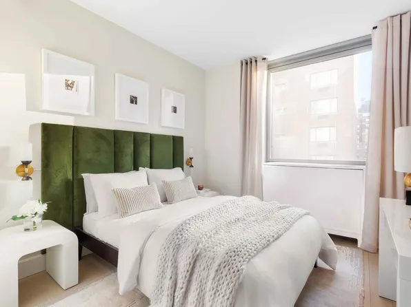 212 West 72nd Street image 8 of 16