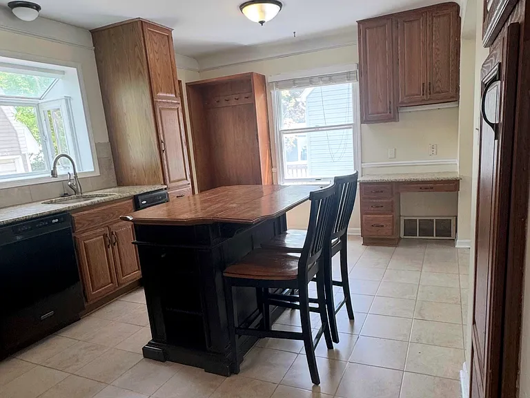 2260 Cummings Ave — Photo 9