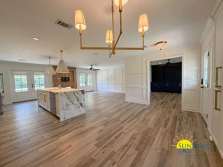 224 Yacht Club Dr NE — Photo 5
