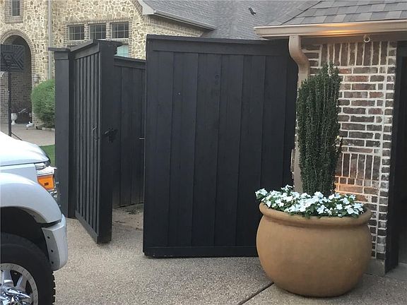 5th image of 2707 S Shady Ln