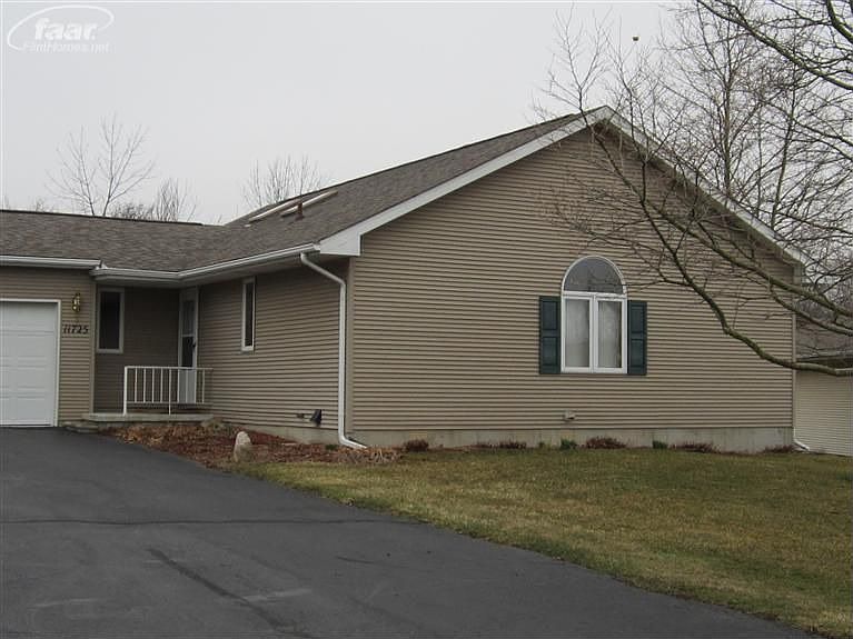 1st image of 11725 Hawthorne Glen Dr