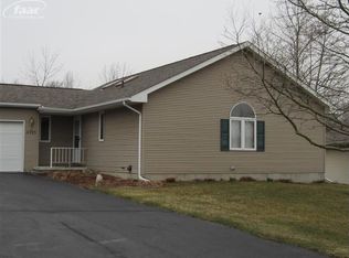 11725 Hawthorne Glen Dr, Grand Blanc, MI