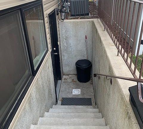 2nd image of 294 Brighton St #2
