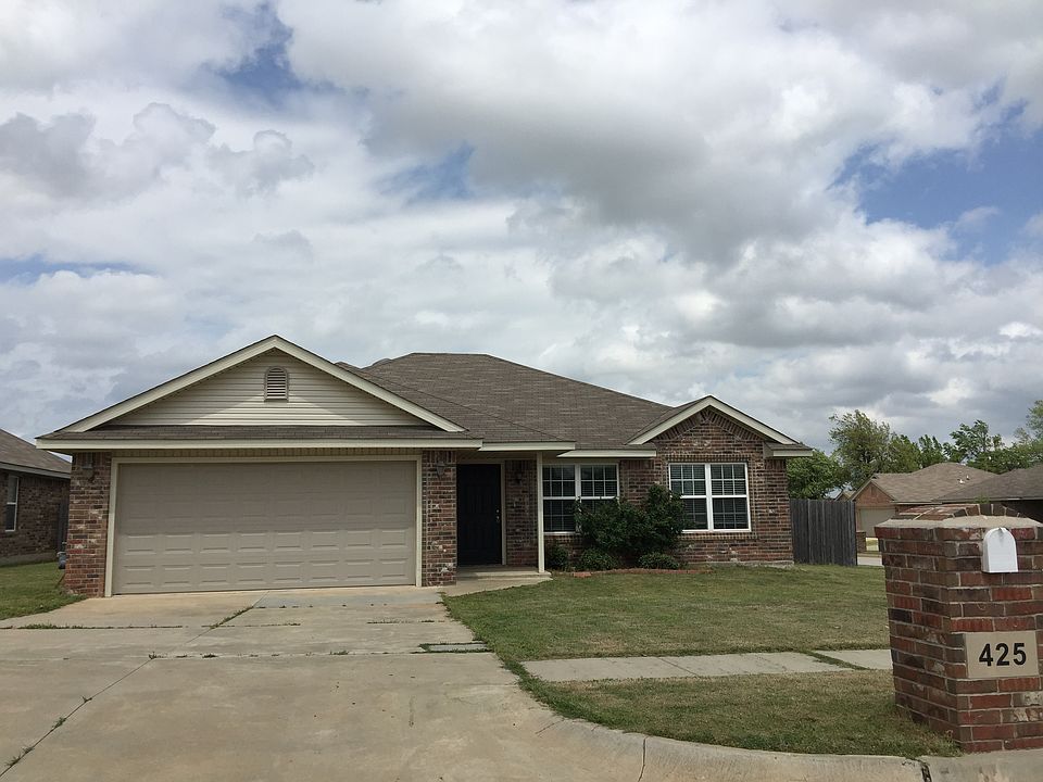 1st image of 425 Josephine Ct