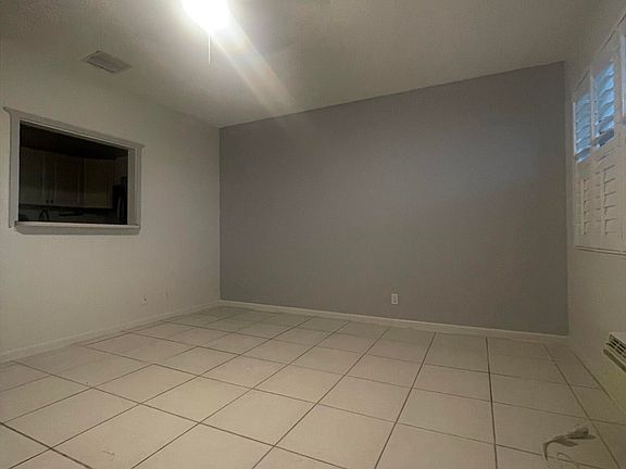 5th image of 354 Norwich E #354-O