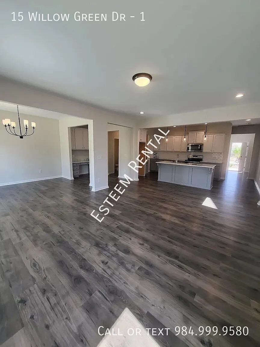 3 bed, 2.5 bath, 2262 sqft, $2,000 — Photo 4