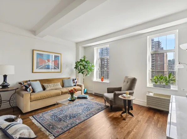 410 West 24th Street image 1 of 42