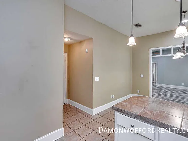 124 Raintree Rd — Photo 26