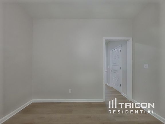 3rd image of 356 Kingsbury Ln