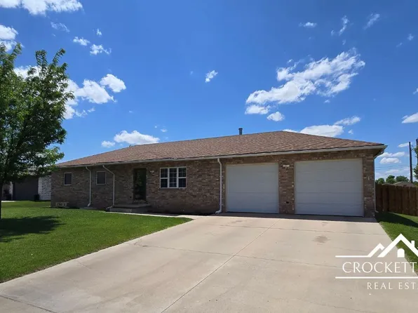 105 Nunn Dr, Holcomb, KS 67851