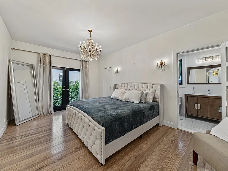 1010 N Rio Vista Blvd — Photo 26