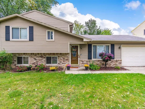 9225 Arlington Dr, Ypsilanti, MI 48198
