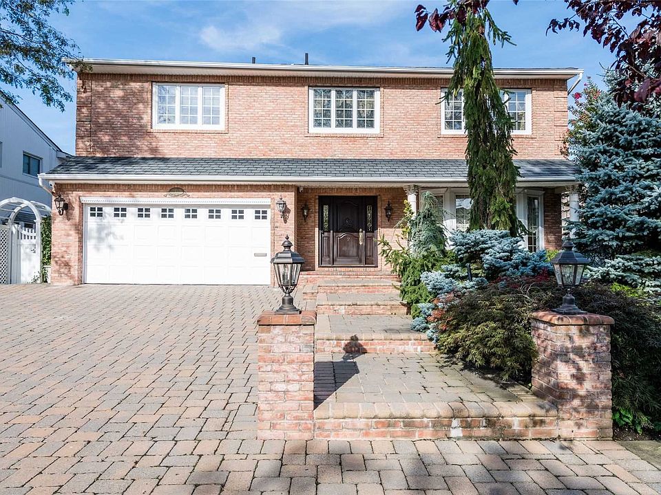 1st image of 23 Valley Greens Dr