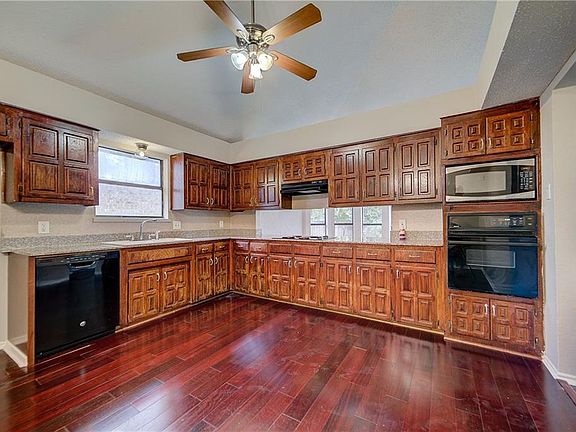 2nd image of 3801 Ashley Ln