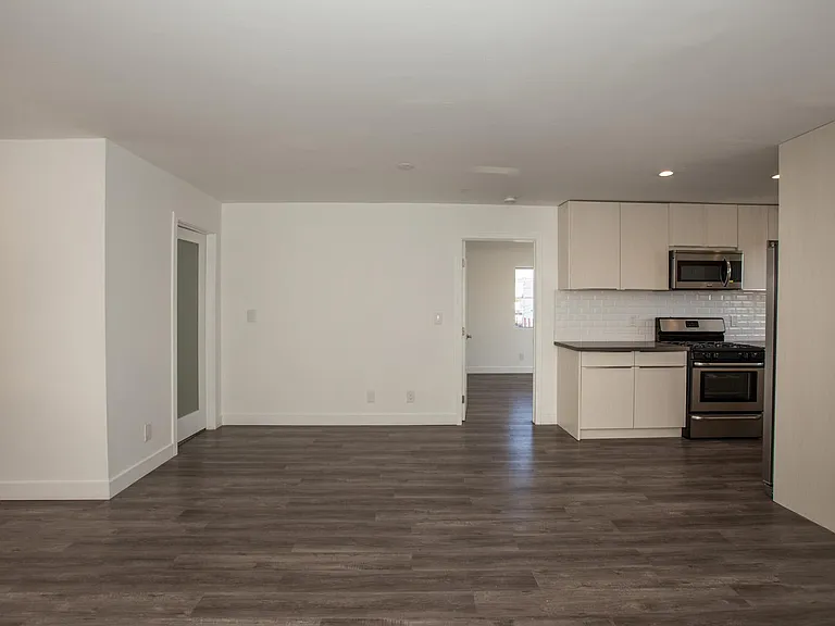826 Wilcox Ave #A106 — Photo 2