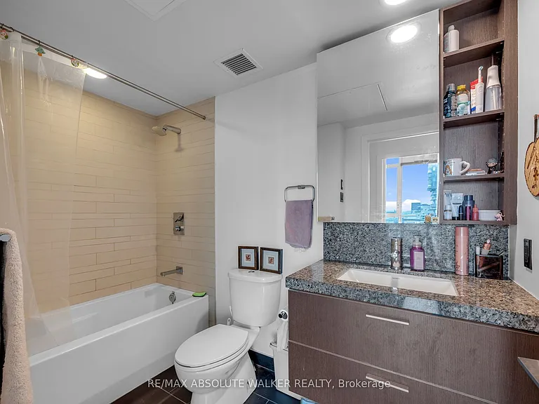 360 McLeod St #717 — Photo 27