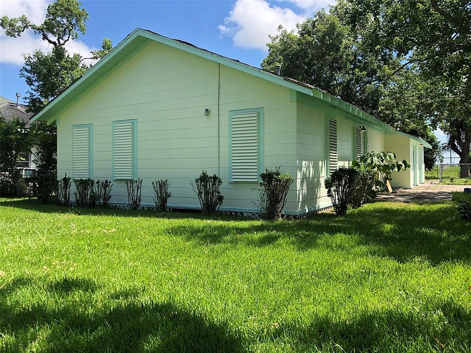 1st image of 423 N Avenue A