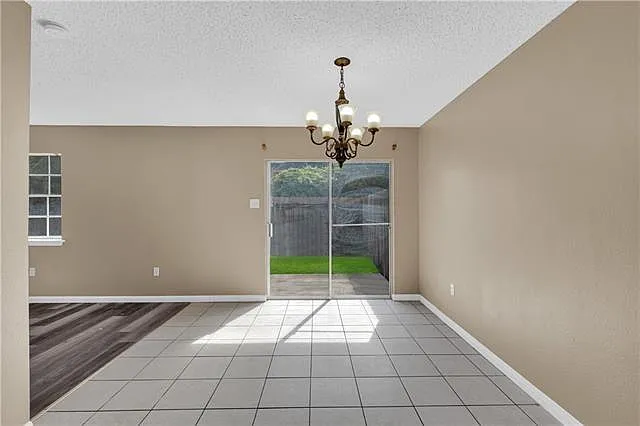 3 bed, 1.5 bath, 1240 sqft, $1,500 — Photo 2