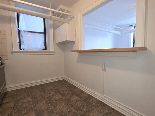 1055 Blvd East image 7 of 22