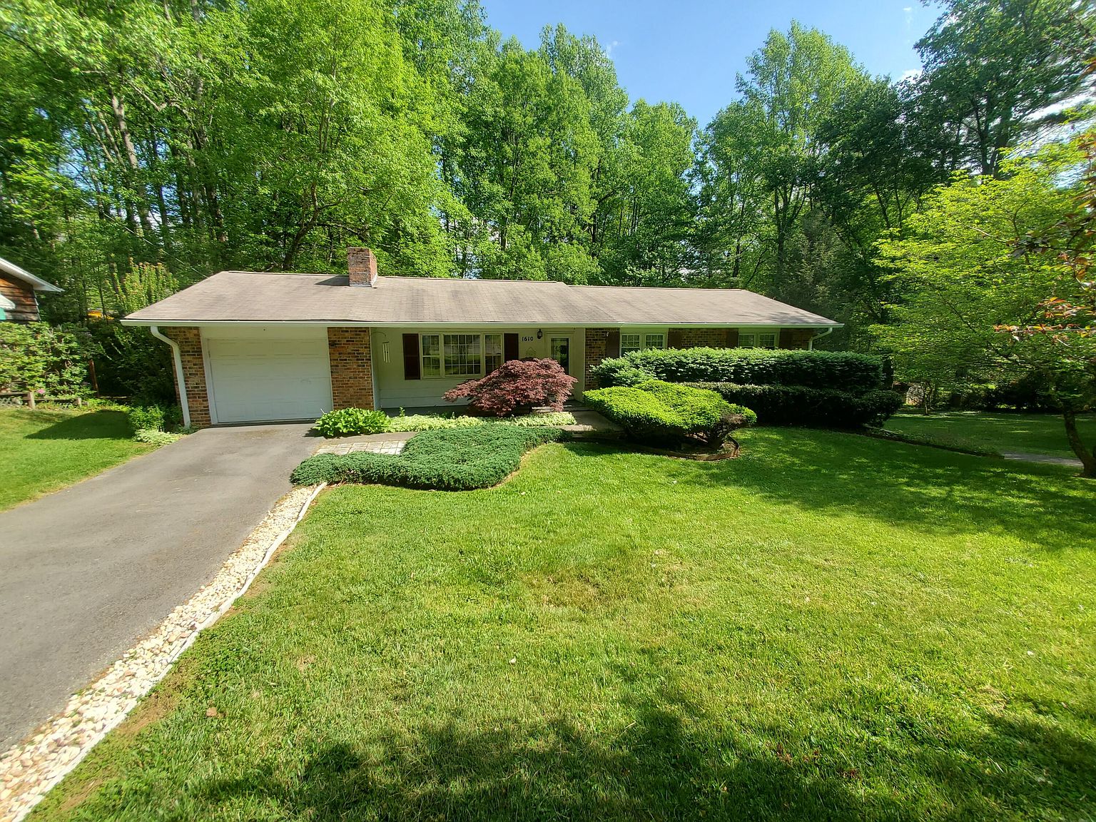 1610 Woodridge Dr, Johnson City, TN 37604 Zillow