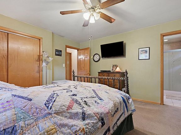 5th image of 100 Beech Dr