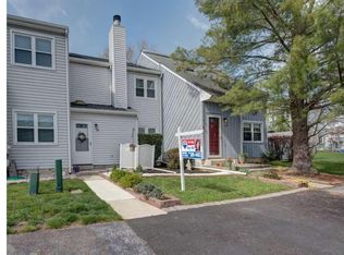 85 Valley Cir, Newark, DE 19711