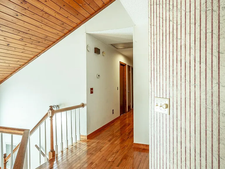6135 Blue Ash Dr — Photo 16