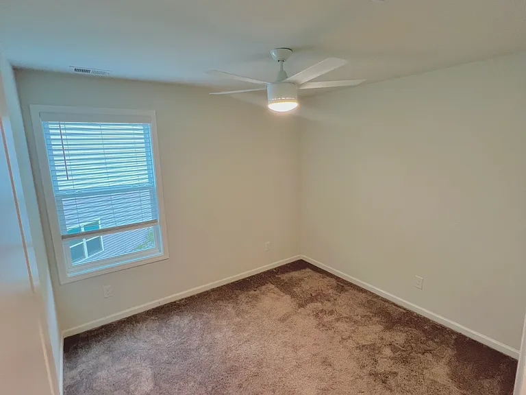 108 Horncastle Ct — Photo 31