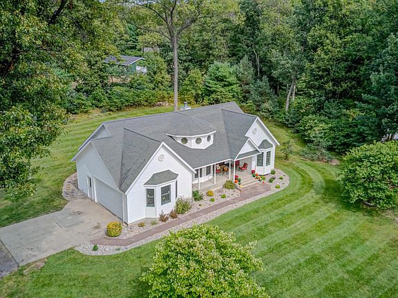 5th image of 1044 Tenderfoot Ct