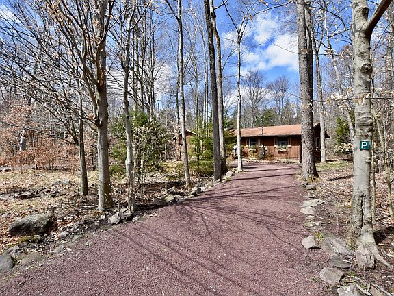 4th image of 1558 Crestview Ln