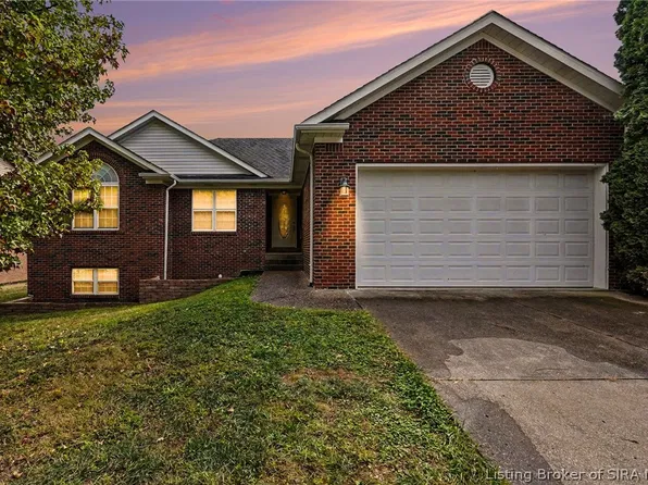7031 Plum Creek Drive, Sellersburg, IN 47172