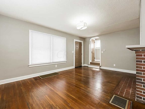 5th image of 1536 E Blake Ave