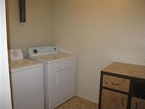 5th image of 1525 Weaver St