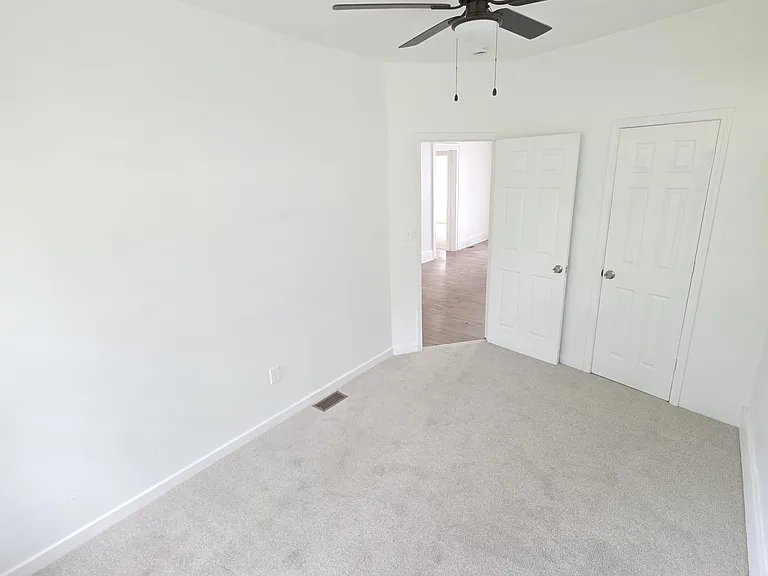 14063 Freeland St — Photo 9