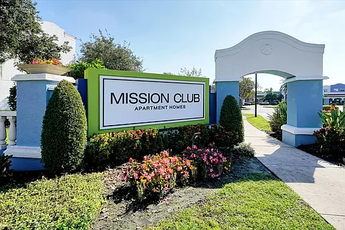 Mission Club Apartments Photo 1