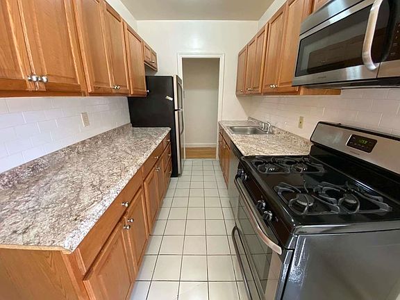 4th image of 108-25 72nd Ave #2W