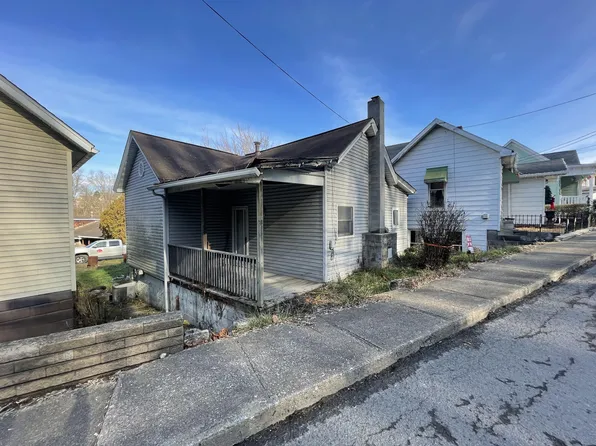 110 Bridge St, Monongah, WV 26554