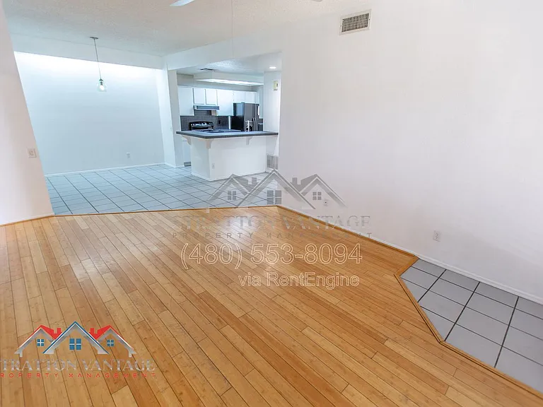 2035 S Elm St #110 — Photo 7