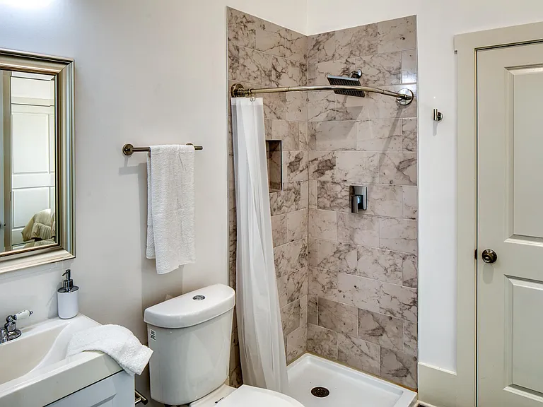 307 W 36th St #B — Photo 15
