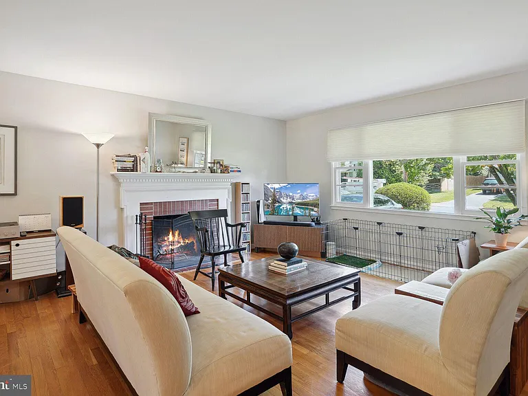 7011 Hector Rd — Photo 5