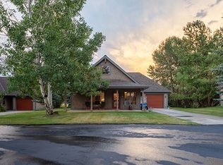 4 Spruce Ln, Red Lodge, MT 59068
