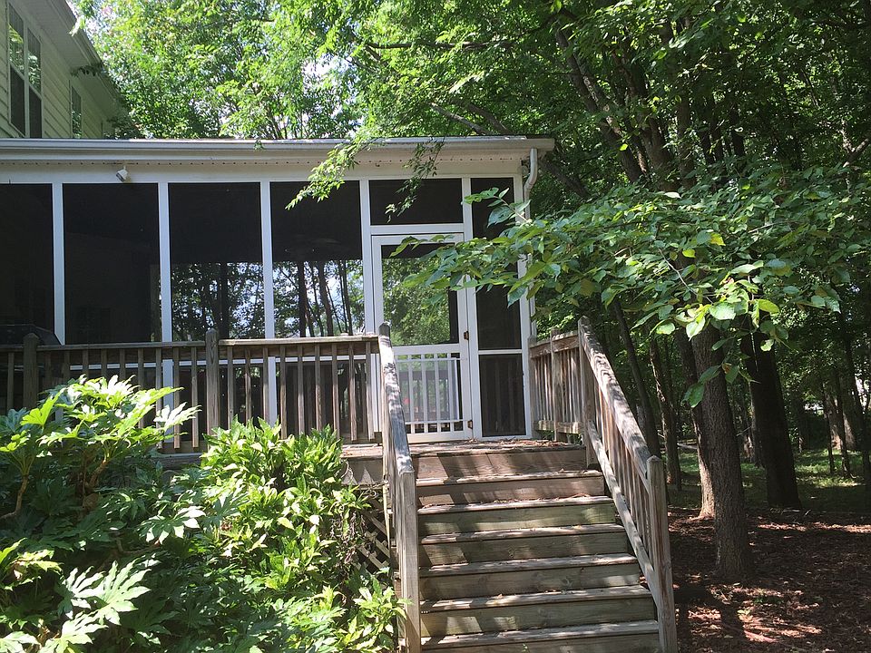 2nd image of 8615 Tintinhull Ln