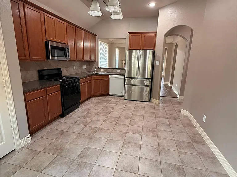 7211 Durango Creek Dr — Photo 2