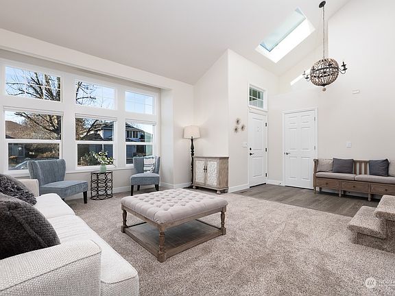 2nd image of 9507 181st Avenue E