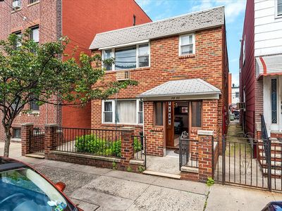 28-40 43rd St, Astoria, NY, 11103