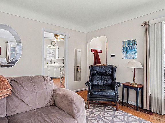 3rd image of 2014 Duiker Ave NE