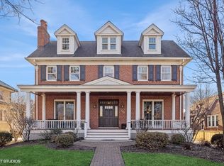 162 Akenside Rd, Riverside, IL 60546