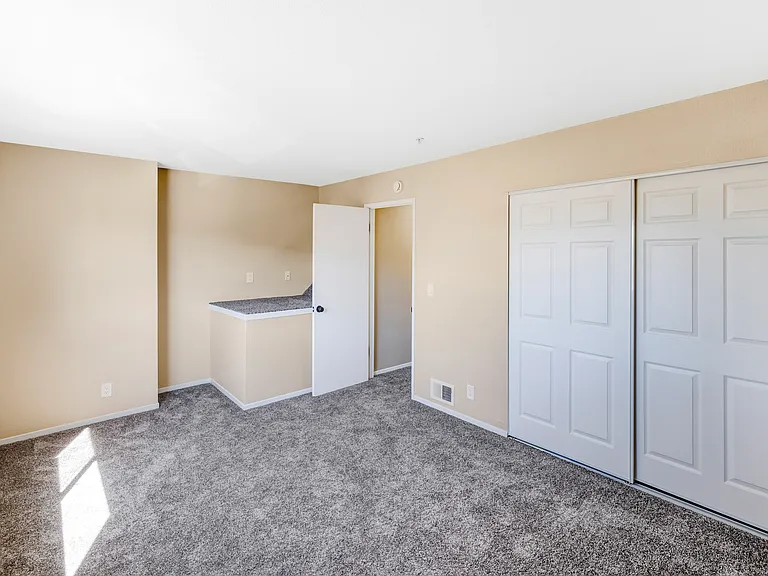 The Gables Apartments — Photo 45